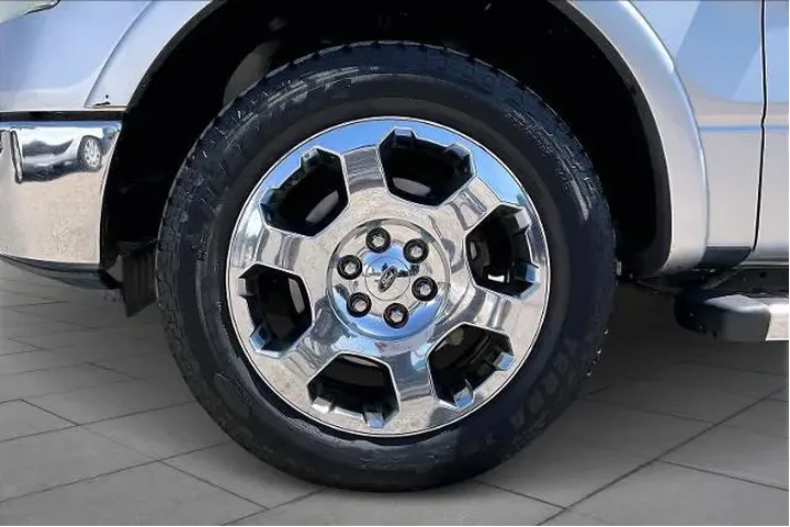 $13693 : Ford F-150 2010 4x2 XLT 4dr image 9