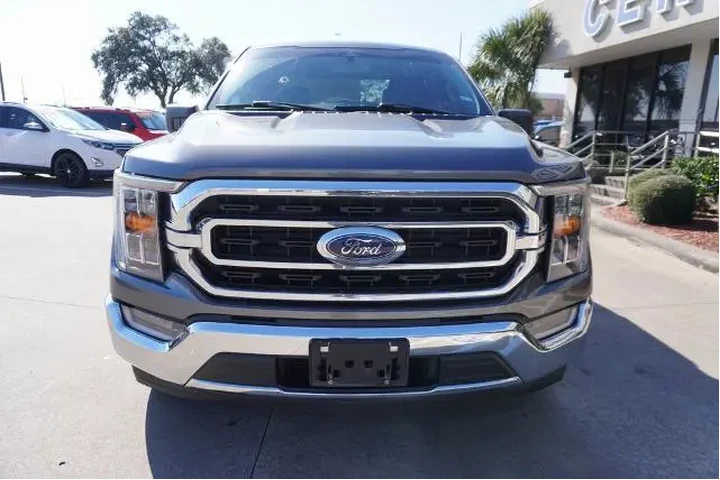 $32288 : Ford F-150 2023 4x2 XLT 4dr image 2