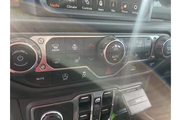 $30446 : Jeep Gladiator 2022 4x4 Over image 9