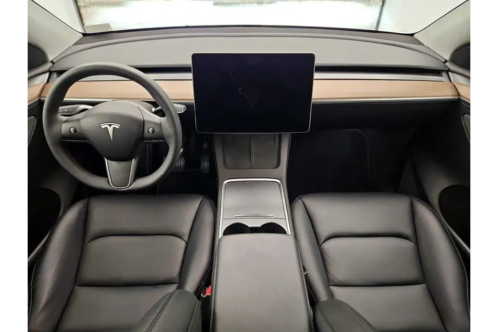 $39998 : Tesla Model Y 2024 AWD Long image 9
