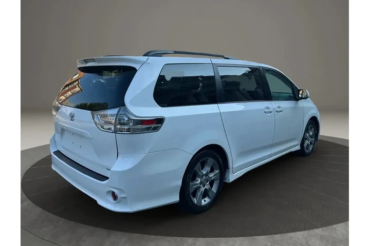 $13495 : 2012 TOYOTA SIENNA image 7