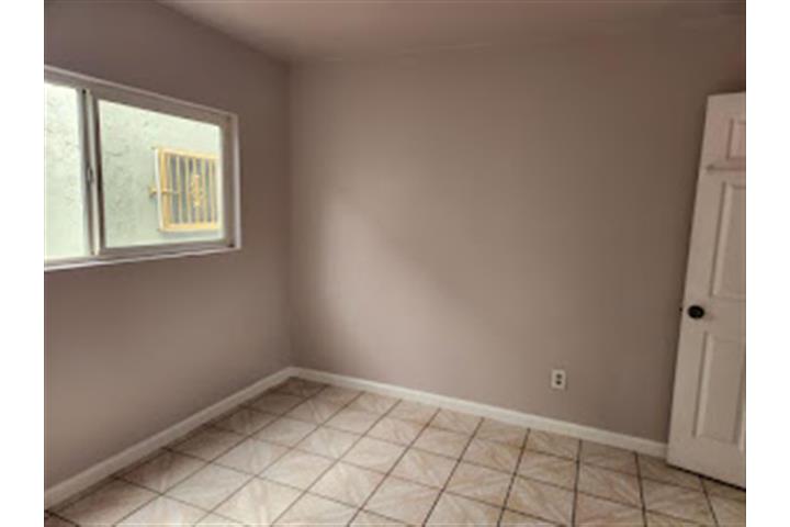 $1725 : APARTAMENTO EN HUNTINGTON PARK image 8