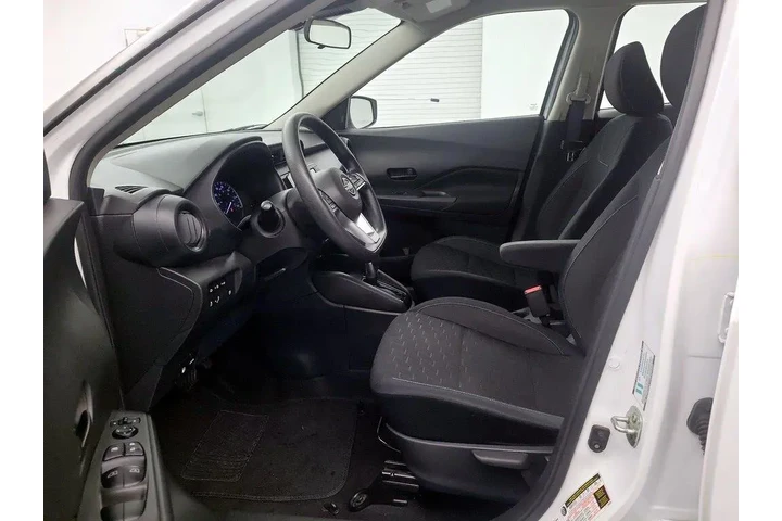 $16998 : Nissan Kicks 2022 S 4dr Cros image 10