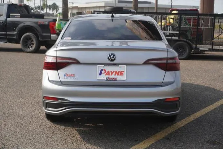 $19722 : Volkswagen Jetta 2024 Sport image 8