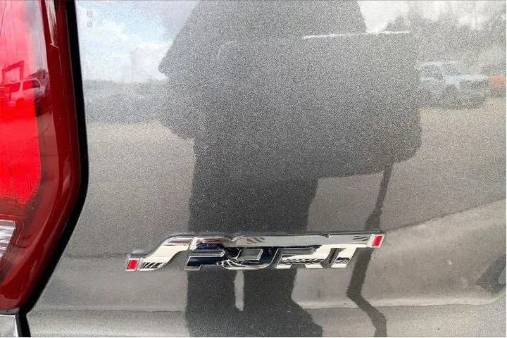 $17951 : Ford Explorer 2017 AWD Sport image 9