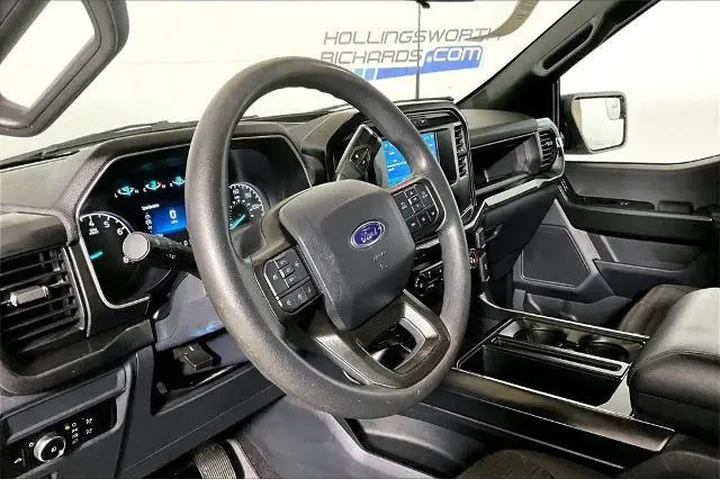 $29696 : Ford F-150 2023 4x2 XL 4dr S image 10