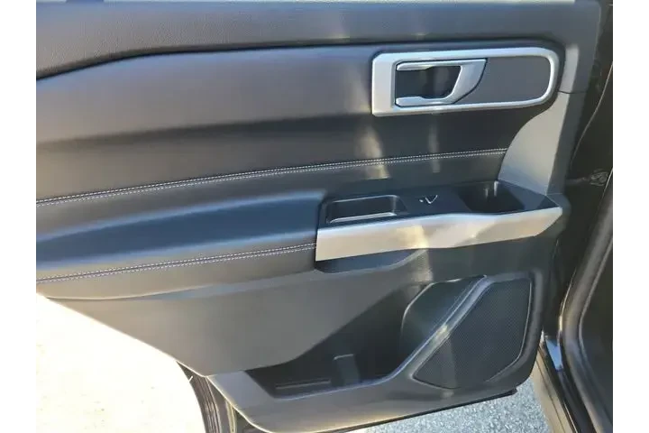 $24991 : Ford Explorer 2022 XLT 4dr S image 7