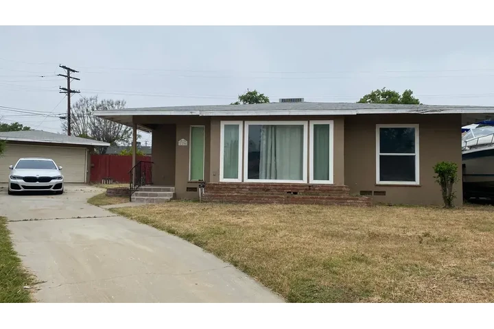 $1400 : Rialto- Move In Ready image 1