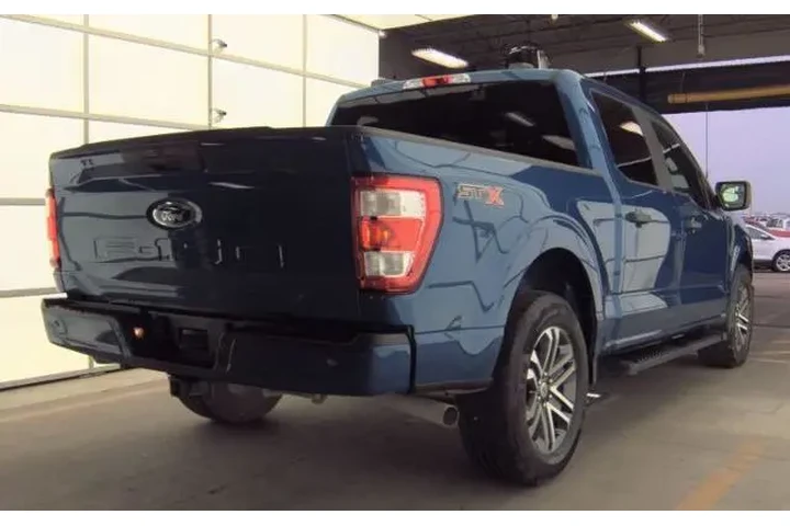 $39400 : Ford F-150 2023 4x2 XL 4dr S image 2