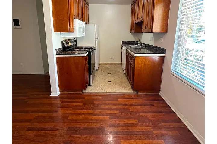 $2795 : Apartment For Rent image 7