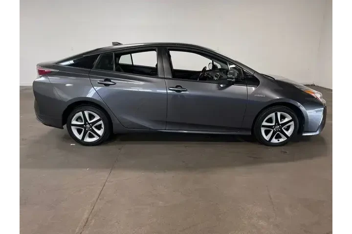 $19994 : Toyota Prius 2017 Two Eco 4d image 2