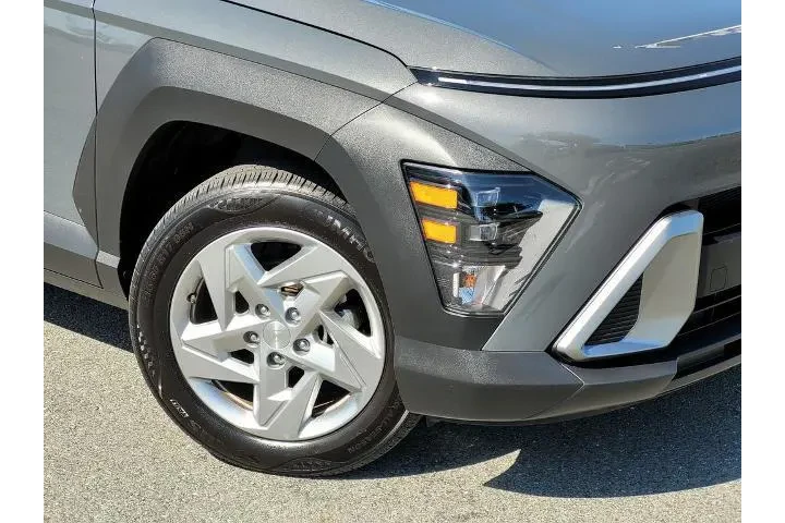 $26900 : Hyundai KONA 2025 SE 4dr Cro image 9
