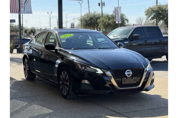 $17999 : 2021 Altima 2.5 SR image 4