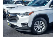 $22895 : Chevrolet Traverse 2021 LS 4 thumbnail