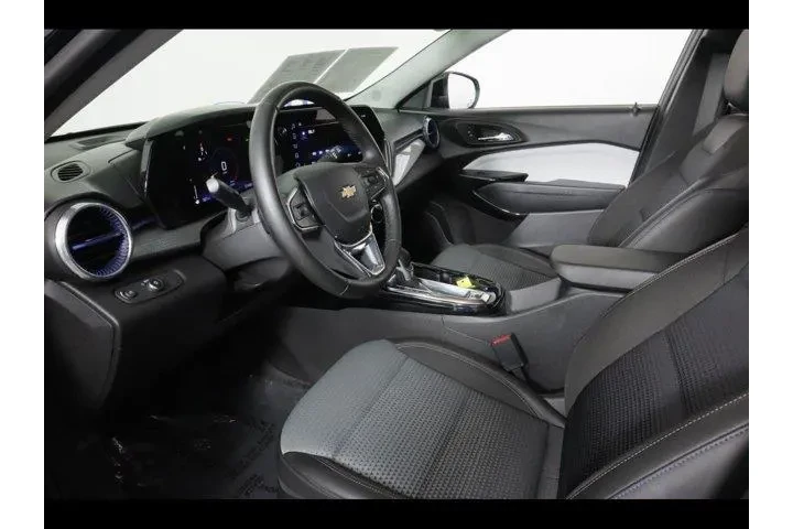 $23875 : Chevrolet Trax 2025 LT 4dr C image 9