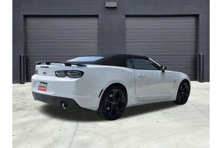 $32490 : Chevrolet Camaro 2023 LT 2dr image 9