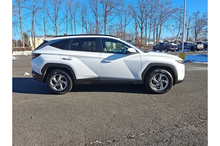 $16995 : Hyundai TUCSON 2022 AWD SEL image 8