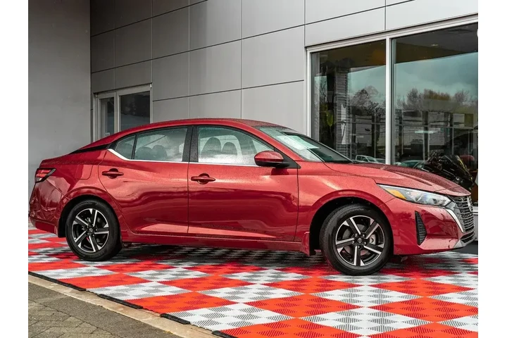 $17688 : Nissan Sentra 2025 SV 4dr Se image 3