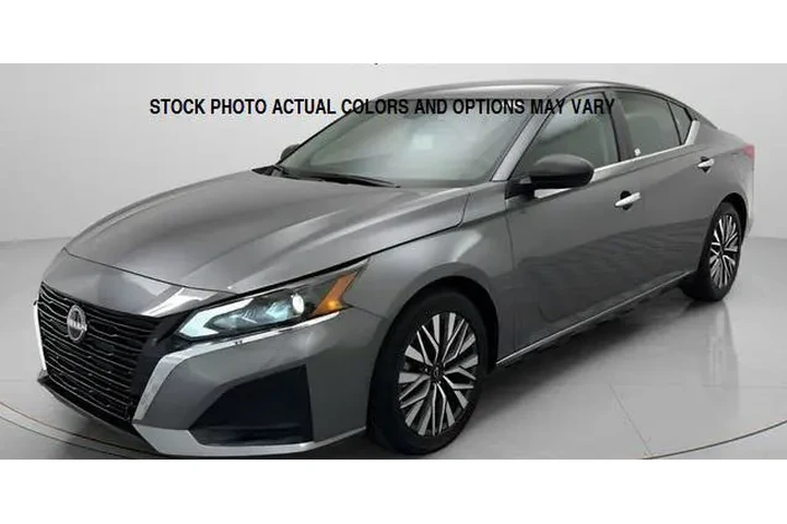$22995 : Nissan Altima 2024 2.5 SV 4d image 1