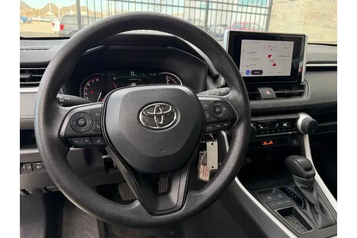 $23495 : Toyota RAV4 2024 LE 4dr SUV image 9