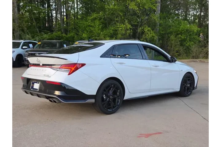 $25990 : Hyundai ELANTRA 2025 N Line image 7