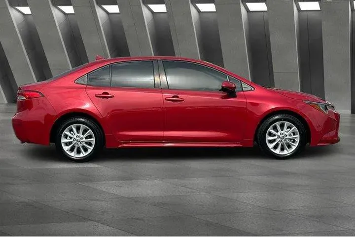 $18500 : Toyota Corolla 2021 LE 4dr S image 3