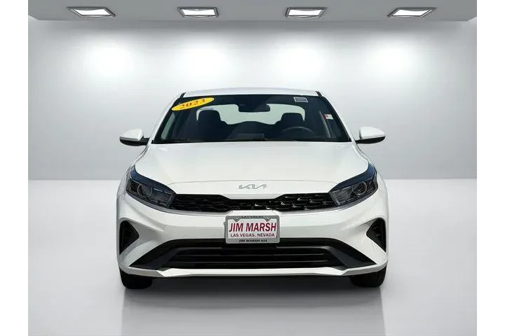 $18588 : Kia Forte 2023 LXS 4dr Sedan image 9