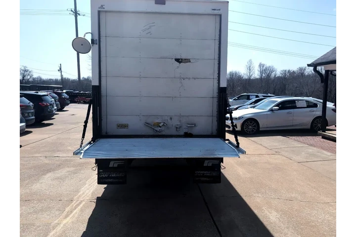 $19995 : 2016 Express Commercial Cutaw image 6