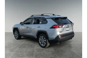 $32508 : Toyota RAV4 2024 AWD XLE Pre thumbnail
