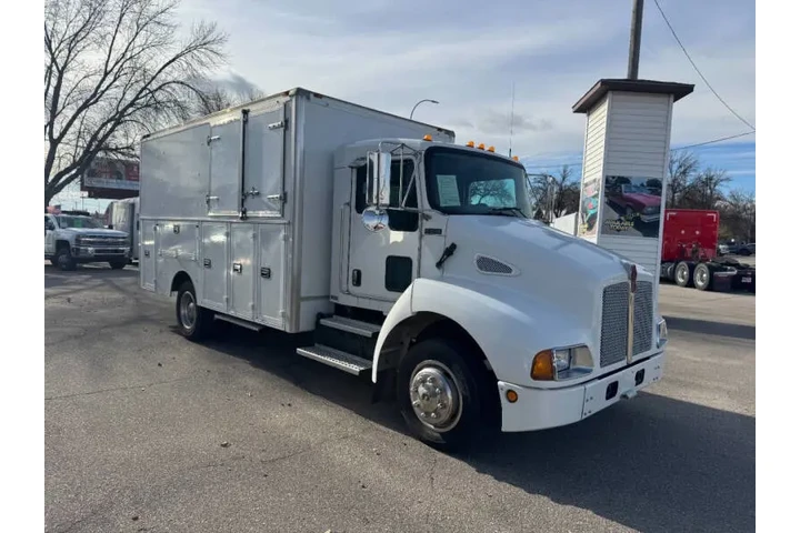 $32990 : 2008 Kenworth T300 image 5