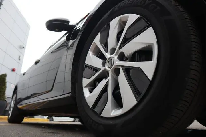 $19807 : Nissan Altima 2025 2.5 S 4dr image 8