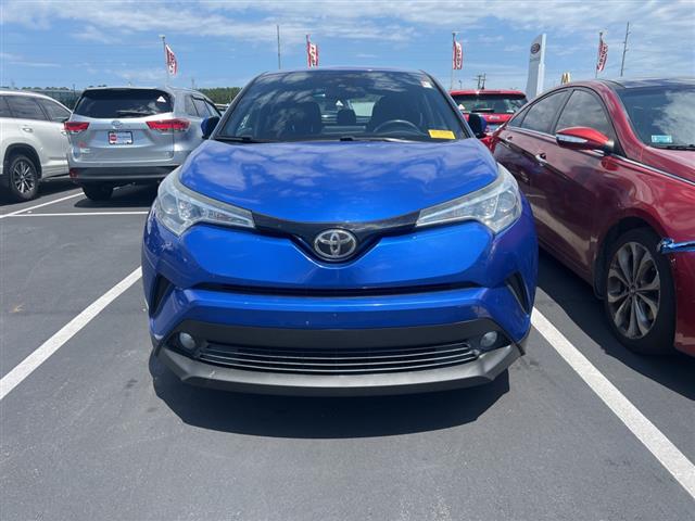 $14991 : PRE-OWNED 2018 TOYOTA C-HR XL image 3