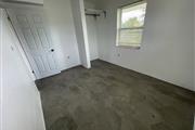 $900 : Spacious 2 bedroom and 1 bath thumbnail