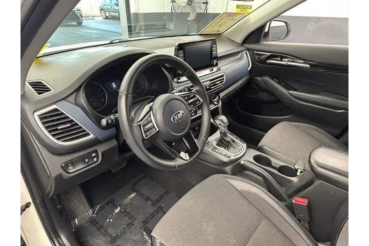 $13994 : Kia Seltos 2021 AWD S 4dr SU image 10