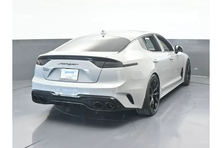 $37994 : Kia Stinger 2023 GT2 4dr Sed image 5