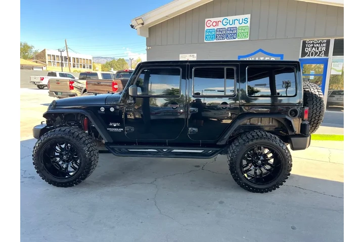 2017 Wrangler Unlimited Sahar image 8