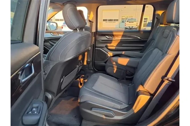 $28199 : Jeep Grand Cherokee L 2022 4 image 9