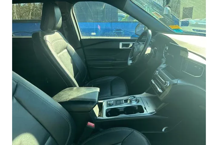 $23676 : Ford Explorer 2020 AWD XLT 4 image 5