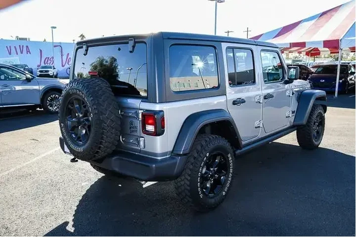 $29888 : Jeep Wrangler Unlimited 2021 image 5