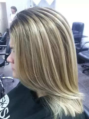 PELUQUERIA ESTILISTA COLORISTA image 2