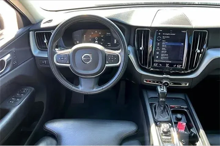 $22742 : Volvo XC60 2019 T5 Momentum image 5