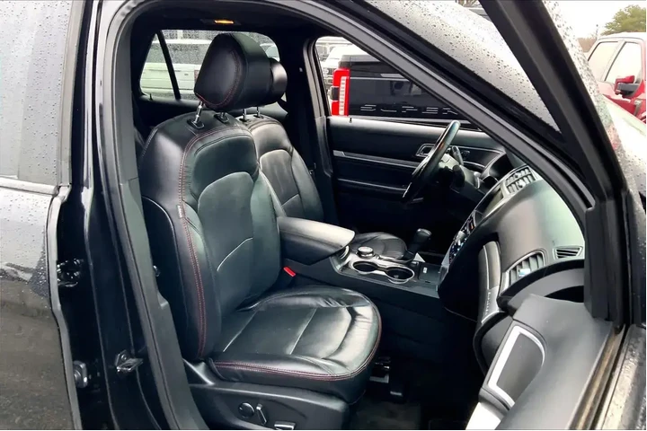 $14588 : Ford Explorer 2017 AWD Sport image 8