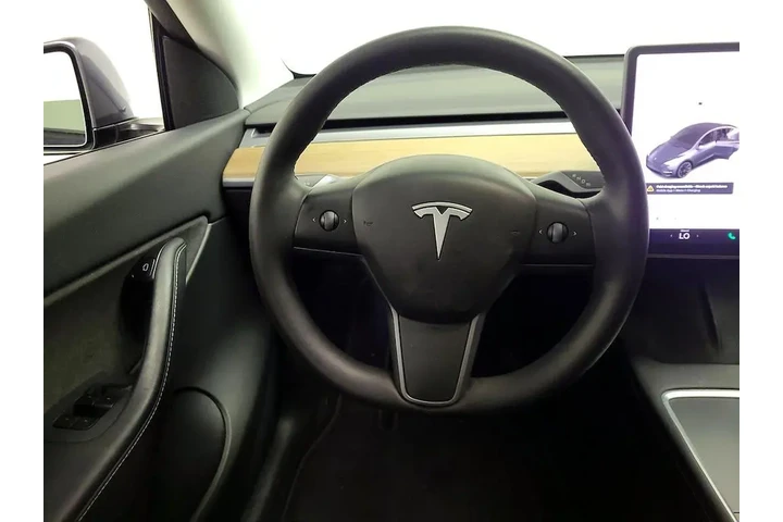 $27998 : Tesla Model Y 2021 AWD Long image 10