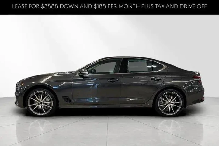 $39952 : Genesis G70 2026 2.5T Standa image 8