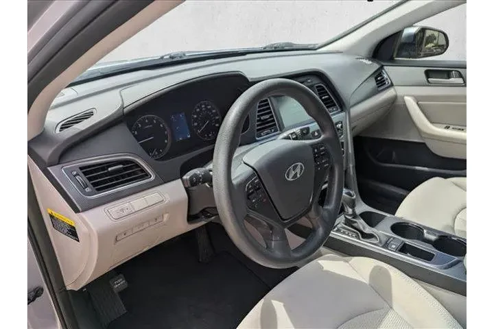 $11495 : Hyundai SONATA 2016 Sport 4d image 9