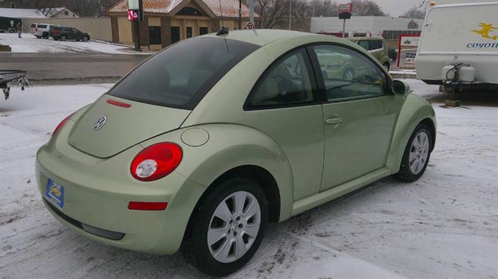 $6999 : 2008 New Beetle SE image 7