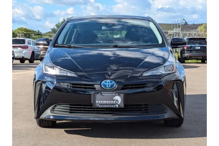 $18974 : 2021 Prius LE image 8