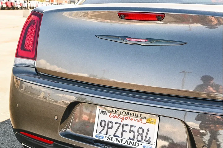 Chrysler 300 2023 S V6 4dr S image 10