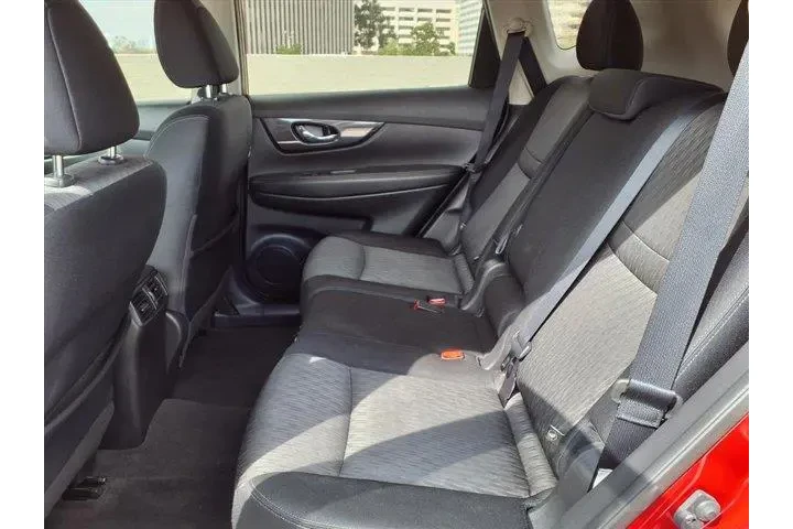 $13541 : Nissan Rogue 2017 S 4dr Cros image 9
