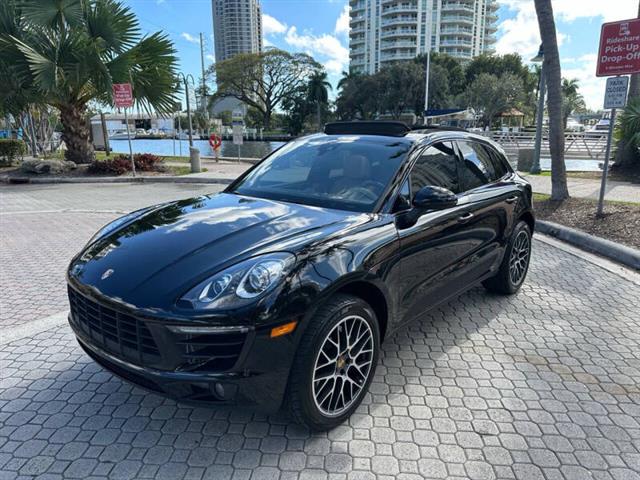 $17995 : 2017 Macan S image 2